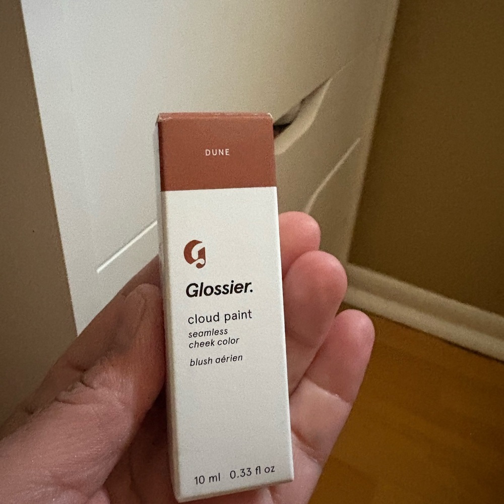 Glossier Cloud Paint in Dune - Seamless Cheek Color, Brand New Never Used.